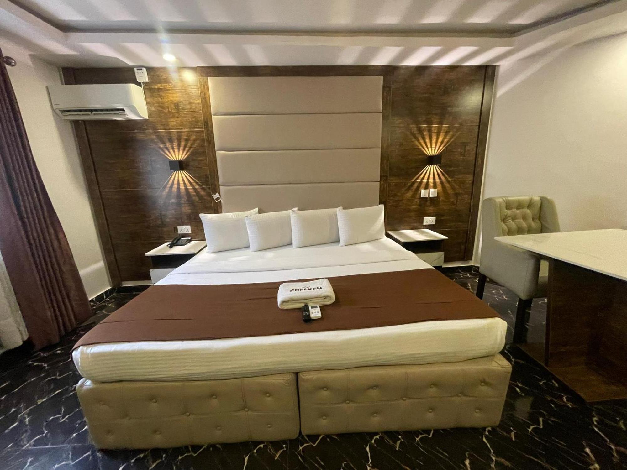 Presken Hotel Ikeja Luaran gambar
